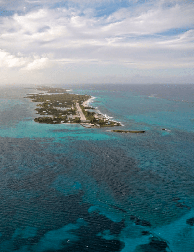 Discover the Bahamas in your private home and airstrip
